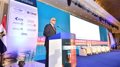 طارق عامر: البنك المركزي يتعامل بخطط استباقية لمواجهة الأزمات الدولية