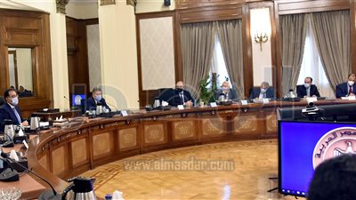 رئيس الوزراء يُتابع خطوات تطوير صناعة الغزل والنسيج