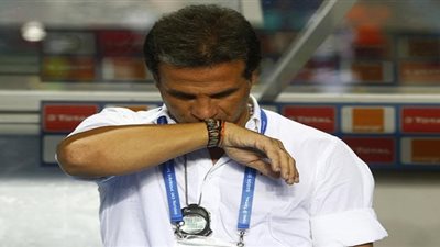 مدرب بوركينا فاسو يعلق على أداء الحضري وتريزيجيه