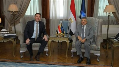 رئيس هيئة قناة السويس يبحث التعاون المشترك مع منظمة « Lloyds Register»