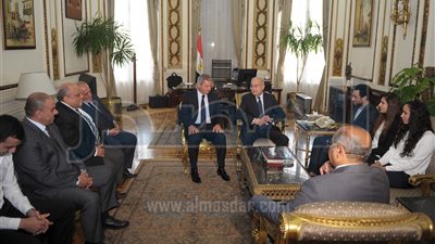 بالصور..تكريم أبطال العالم في الإسكواش في لقاء رئيس الوزراء