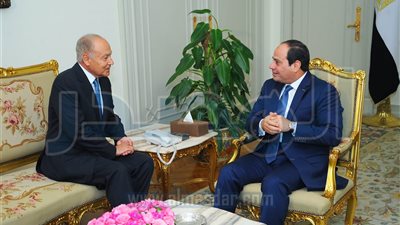السيسي يستقبل أبو الغيط .. ويؤكد تطلع مصر لدور 