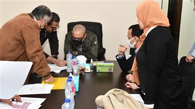 وزير الإسكان يطالب بالجودة والسرعة في مدينة المنصورة الجديدة