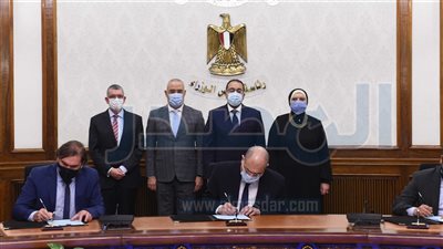 الحكومة توقع عقد بيع أرض لإنشاء مصنع ألماني للأجهزة المنزلية بالعاشر