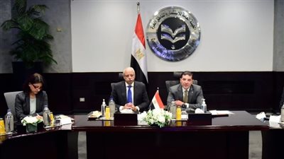 رئيس هيئة الاستثمار يعرض خريطة مصر الاستثمارية أمام سفراء 24 دولة