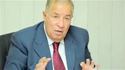 الحكومة تدرس الغاء الضريبة العقارية على المصانع