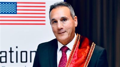 رئيس بنك مصر يفوز بجائزة «فخر العرب الدولية للقيادات المصرفية 2021»