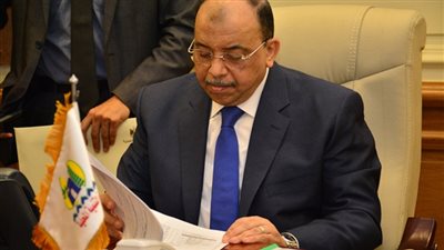 وزير التنمية المحلية يوجه بحصر المشروعات المتوقفة.. واستغلال الميزات التنافسية بالمحافظات 