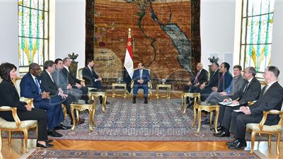  السيسي يستقبل رئيس 