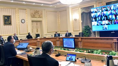 «الوزراء» يعتمد 10 مليارات جنيه للقطار الكهربائى السريع «السخنة- العلمين»