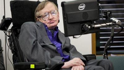 عالم الفيزياء البريطاني