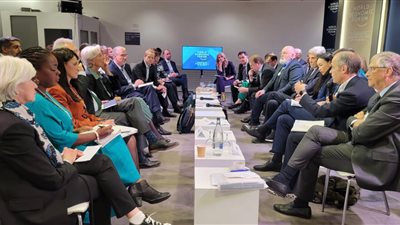 «المشاط» تُشارك بجلسة نقاشية حول دور الشركات الخاصة في دعم العمل المناخي