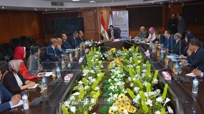 وزير الرياضة يناقش دعم مشروعات الشباب مع رؤساء البنوك المصرية
