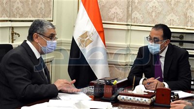 رئيس الوزراء يتابع موقف تنفيذ مشروعات الكهرباء ضمن «حياة كريمة»
