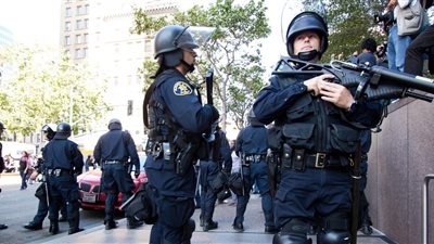 اعتقال مئات المهاجرين في أمريكا