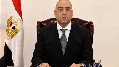 وزير الاسكان يناقش منظومة إصدار تراخيص البناء