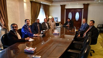 وزير الشباب يبحث التعاون مع القطاع الخاص لتشغيل المنشآت الرياضية