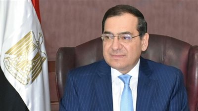 «البترول» تمد شبكات الغاز الطبيعي بأحياء العاصمة الإدارية والعلمين الجديدة