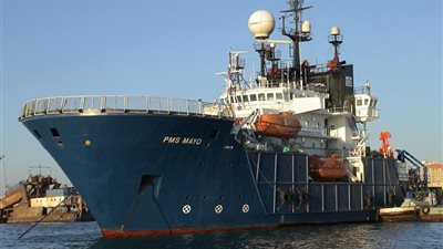 عبور 58 سفينة لقناة السويس بحمولات 3,8 ملايين طن