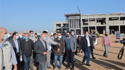 وزير النقل يتابع معدلات تنفيذ مشروعات القطار الكهربائى والمونوريل