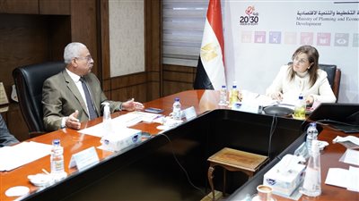 وزيرة التخطيط تبحث توطين أهداف التنمية المستدامة بالسويس