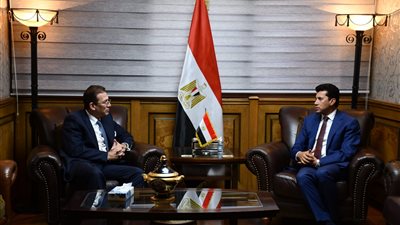 «الشباب والرياضة» تبحث مع QNB الأهلى توقيع بروتوكول للتعاون المشترك