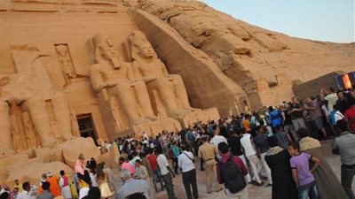 17 فرقة مصرية وأجنبية تشارك في احتفالات تعامد الشمس على وجه رمسيس