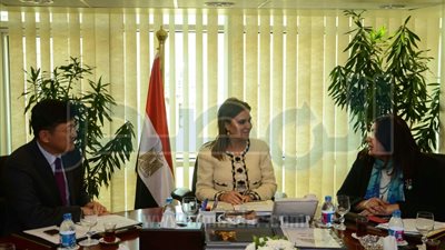 سحر نصر تبحث مع كوريا إنشاء كلية للتكنولوجيا بـ 6 ملايين دولار (صور)