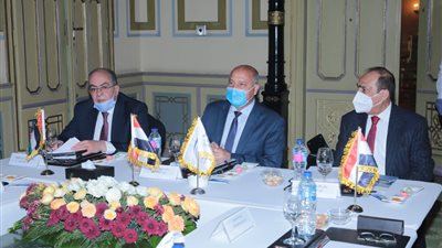إنشاء منظومة لنقل الركاب بريًا بين مصر والعراق والأردن بتذكرة موحدة