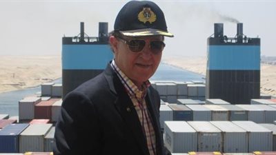 1,2 مليون دولار رسوم عبور سفينة حاويات في قناة السويس 