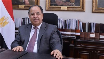 معيط: تذليل العقبات وتيسير الإجراءات الجمركية لتحفيز القطاع التصديرى