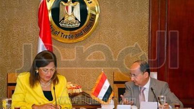 وزيرا التجارة والتخطيط يبحثان زيادة مؤشرات الناتج الصناعى ومعدلات التصدير