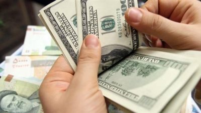 التراجع مستمر.. الدولار يسجل 16,40 جنيه في البنوك