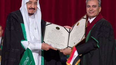 سلمان: منحي الدكتوراه الفخرية من جامعة القاهرة 