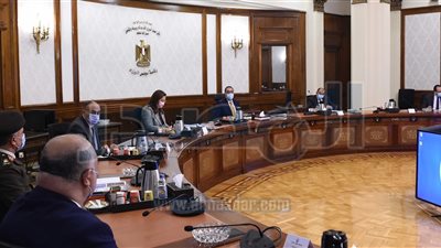 رئيس الوزراء يستعرض المنظومة الإلكترونية لاسترداد أراضى الدولة