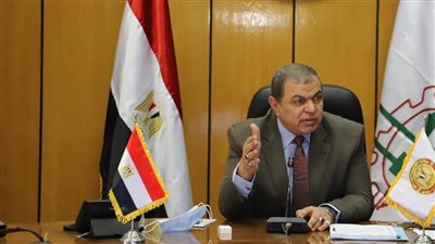 «القوى العاملة»: صرف 1.79 مليار جنيه إعانات طوارئ لـ 418 ألف عامل