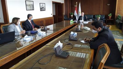 وزير الموارد المائية يتابع أعمال تأهيل خزان أسوان القديم 