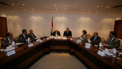 إجتماع بين وزارتي