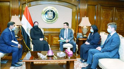 وزيرة الصناعة: تقدم كبير فى مفاوضات اتفاق التجارة الحرة مع الاتحاد الأوراسى