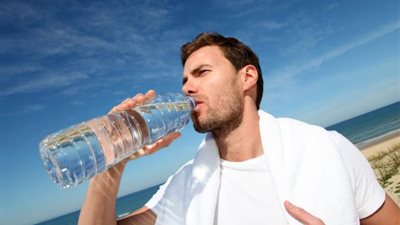 دراسة: شرب المياه النقية يمكن أن يسبب الربو