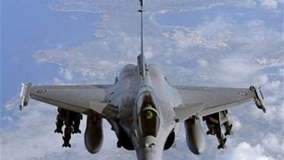 الرئيس الفرنسى يوقع رسمياً على عقد بيع 24 طائرة رافال فرنسية لقطر