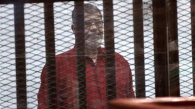 تأجيل محاكمة مرسي و10 آخرين لاتهامهم بالتخابر.. لـ 8 أغسطس