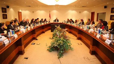 وزير الاتصالات يبحث مع البنك الدولى استراتيجية التحول إلى الاقتصاد الرقمى