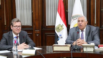 مصر و روسيا تبحثان تبادل السلع الزراعية واللقاحات البيطرية