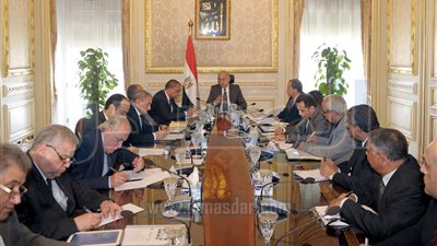 شريف إسماعيل يوجه بالبدء فى وضع استراتيجية متكاملة لاحتياجات مصر المائية