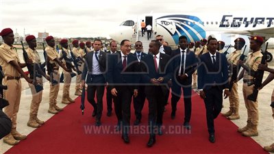 «مدبولي» يصل الصومال للمشاركة في مراسم تنصيب الرئيس حسن شيخ محمود