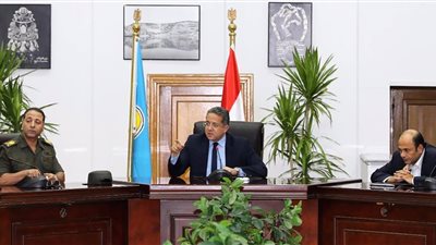 وزير الآثار يناقش آخر مستجدات أعمال افتتاح 3 قاعات بمتحف الحضارة