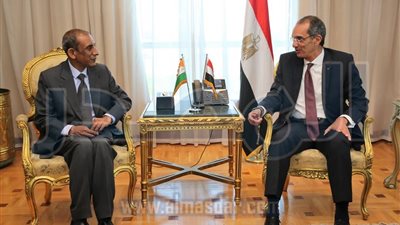 وزير الاتصالات يبحث جذب الاستثمارات الهندية إلى مصر