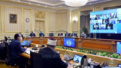 مدبولي يشيد بالحوار المفتوح للرئيس السيسي مع طلاب جامعة كفر الشيخ