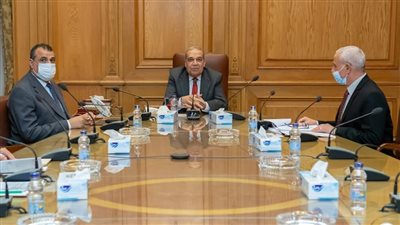 تعاون «مصرى- إماراتي» لتصنيع سيارة بيك أب للعمل بالوقود المزدوج